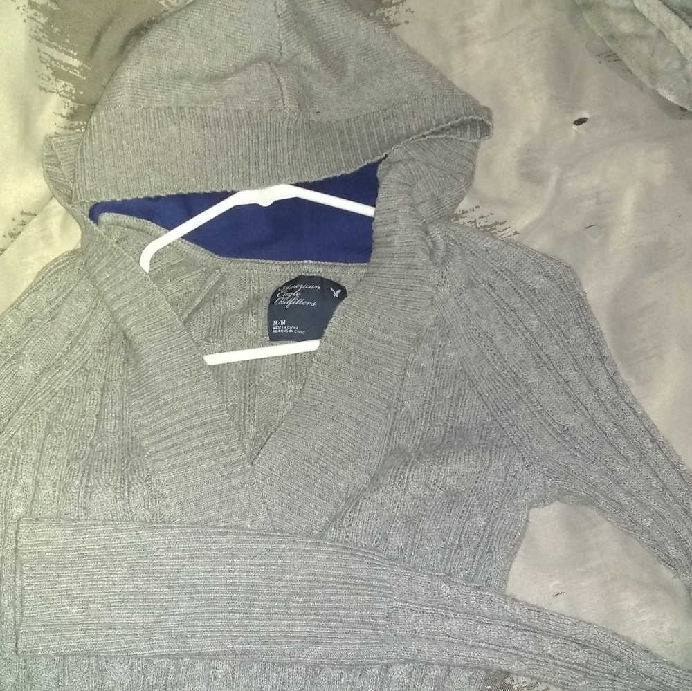 Medium american eagle over sweater hoodie